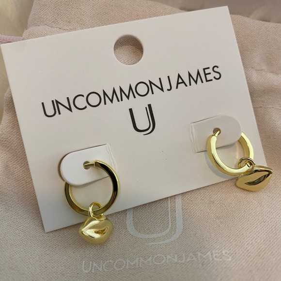Uncommon James: Lips Sealed Huggies Earrings - Picture 6 of 12